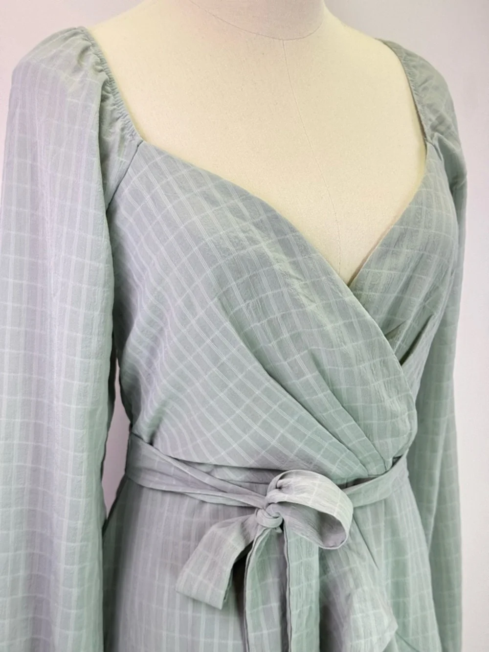 Trixxi Sage Green Plaid Print‎ Ruffle Wrap Belted Mini Flare Dress Size M NWT